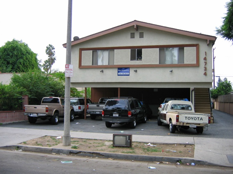 Slum Apartment. Dare Management.