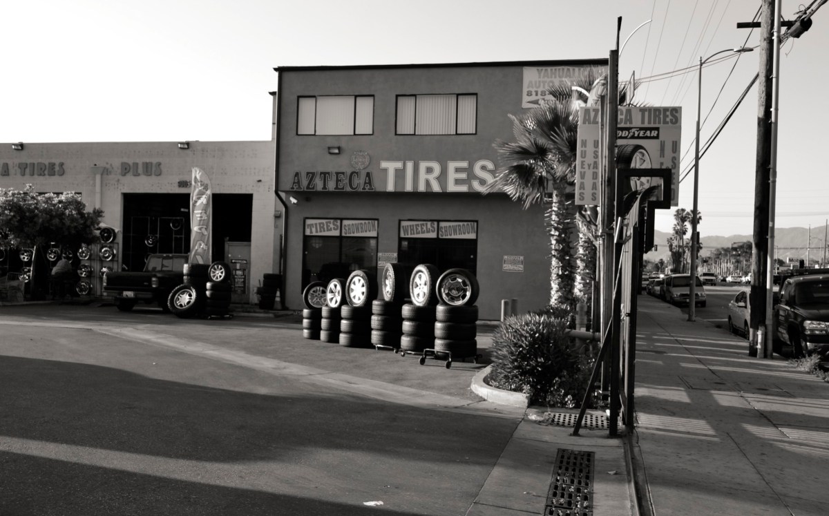 Azteca Tires