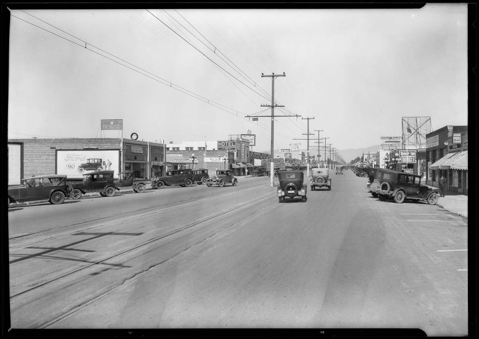 Van Nuys 1926. Dick Whittington Studios.