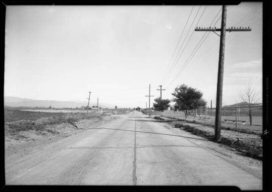 Intersection_of_Riverside_Drive_and_Woodman_Avenue_near_Van_Nuys_Los_Angeles_CA_1932_image_2