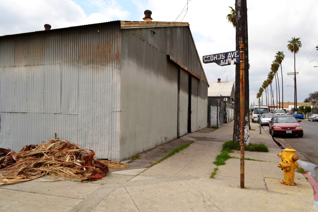 6100 N. Cedros&nbsp;Ave.