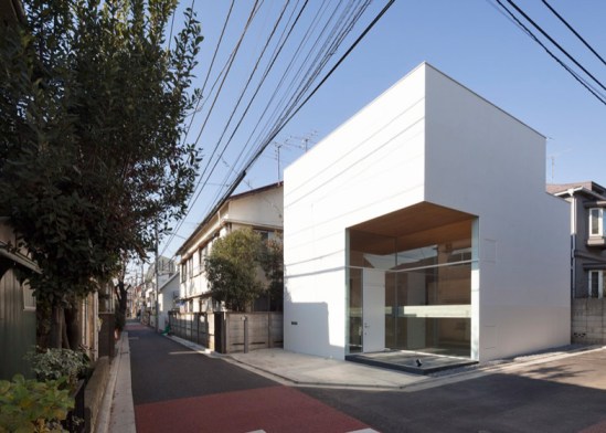 KKZ-House-by-International-Royal-Architecture_dezeen_ss_50