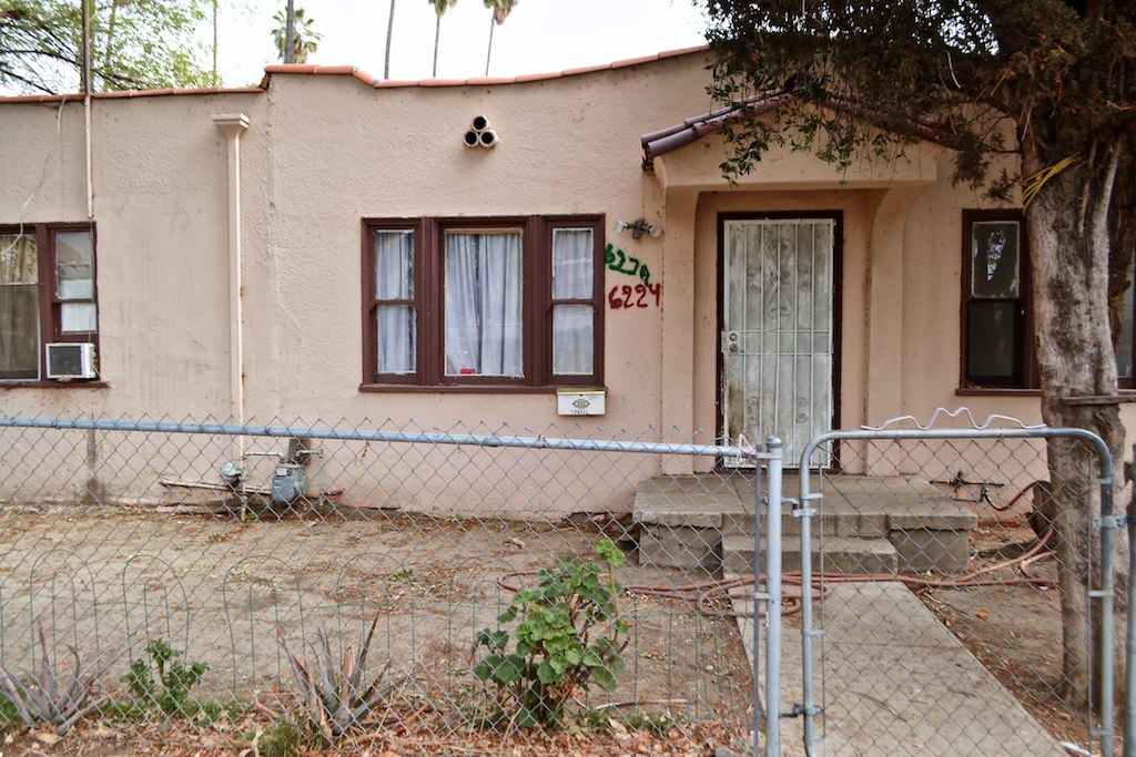 Van Nuys, CA 90401 Built: 1929 Owners: Shraga Agam, Shulamit Agam