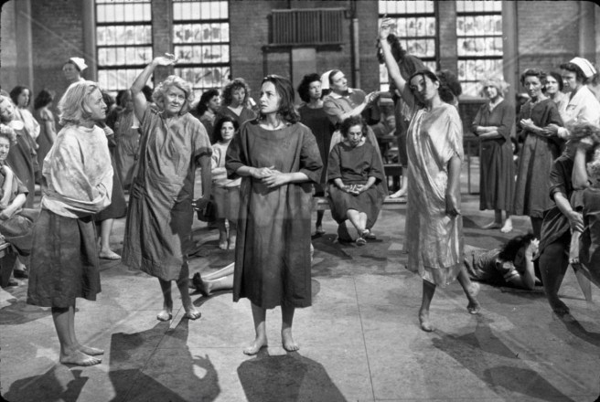 Olivia DeHavilland in "The Snake Pit" (1948)