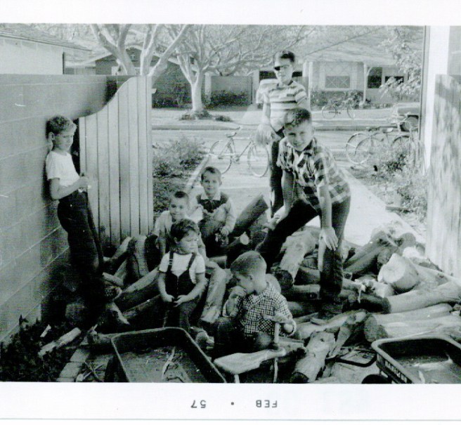 12/1957 Neighborhood children