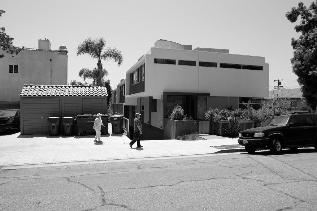 Box Walk/Santa Monica.